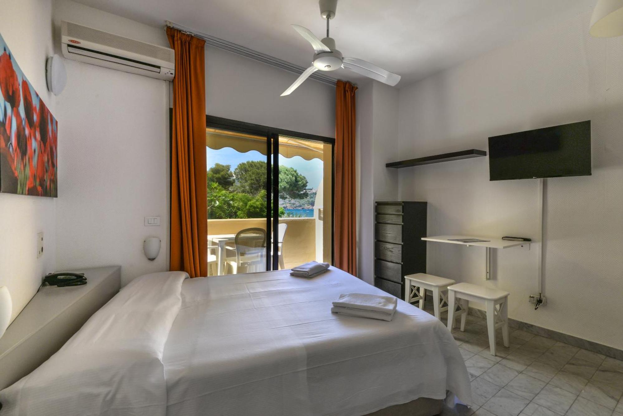 Hotel Le Acacie Capoliveri  Εξωτερικό φωτογραφία