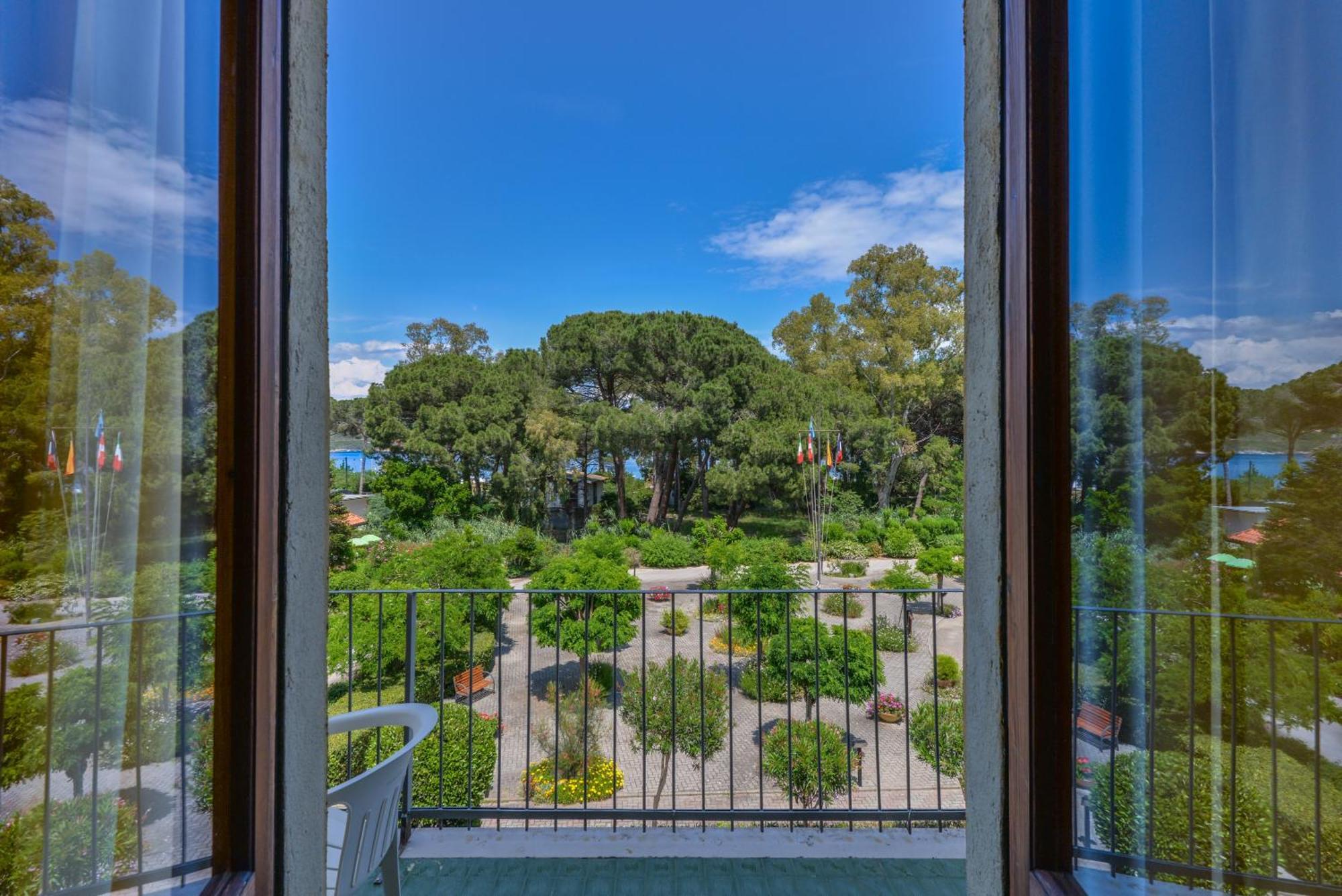 Hotel Le Acacie Capoliveri  Εξωτερικό φωτογραφία