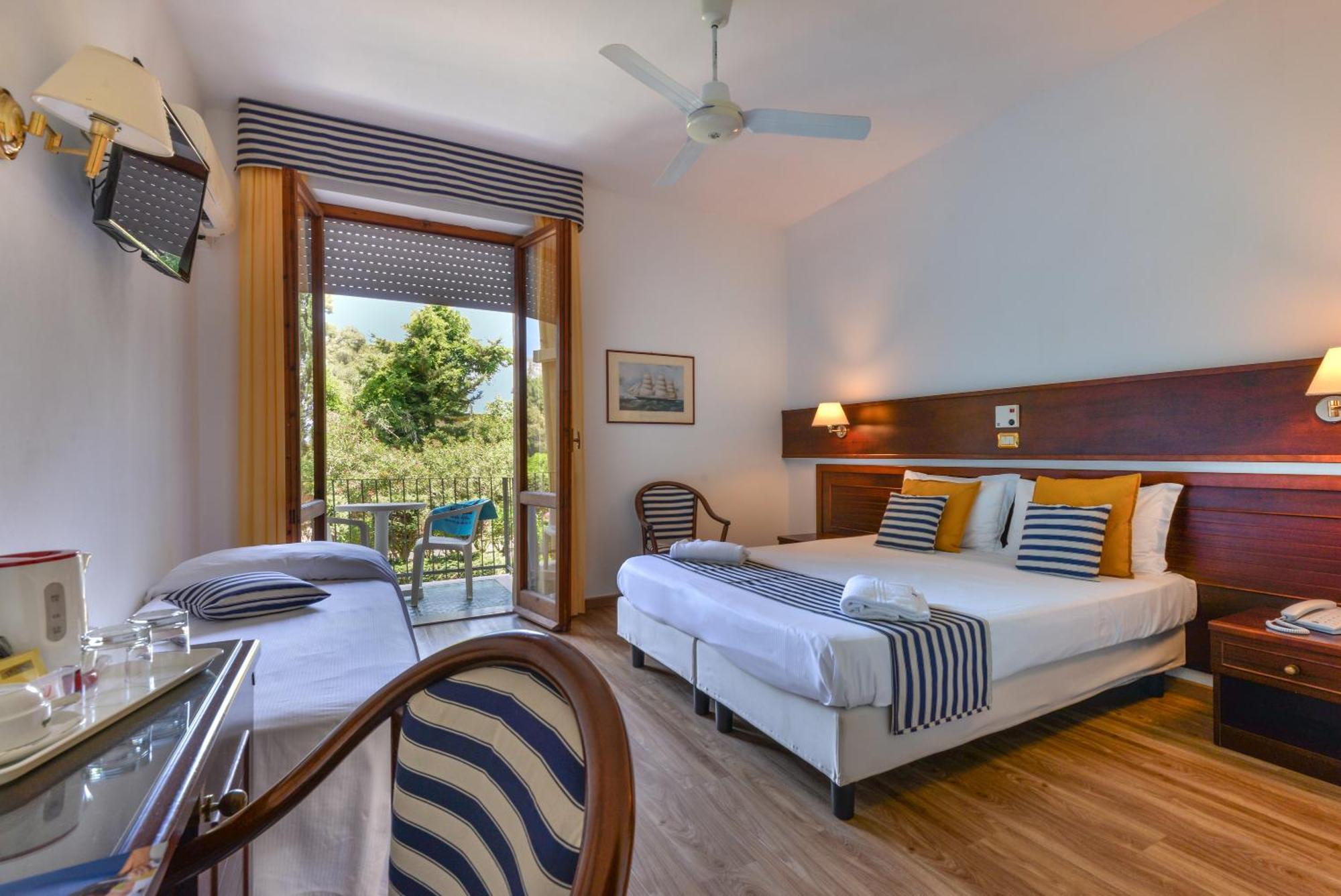 Hotel Le Acacie Capoliveri  Εξωτερικό φωτογραφία