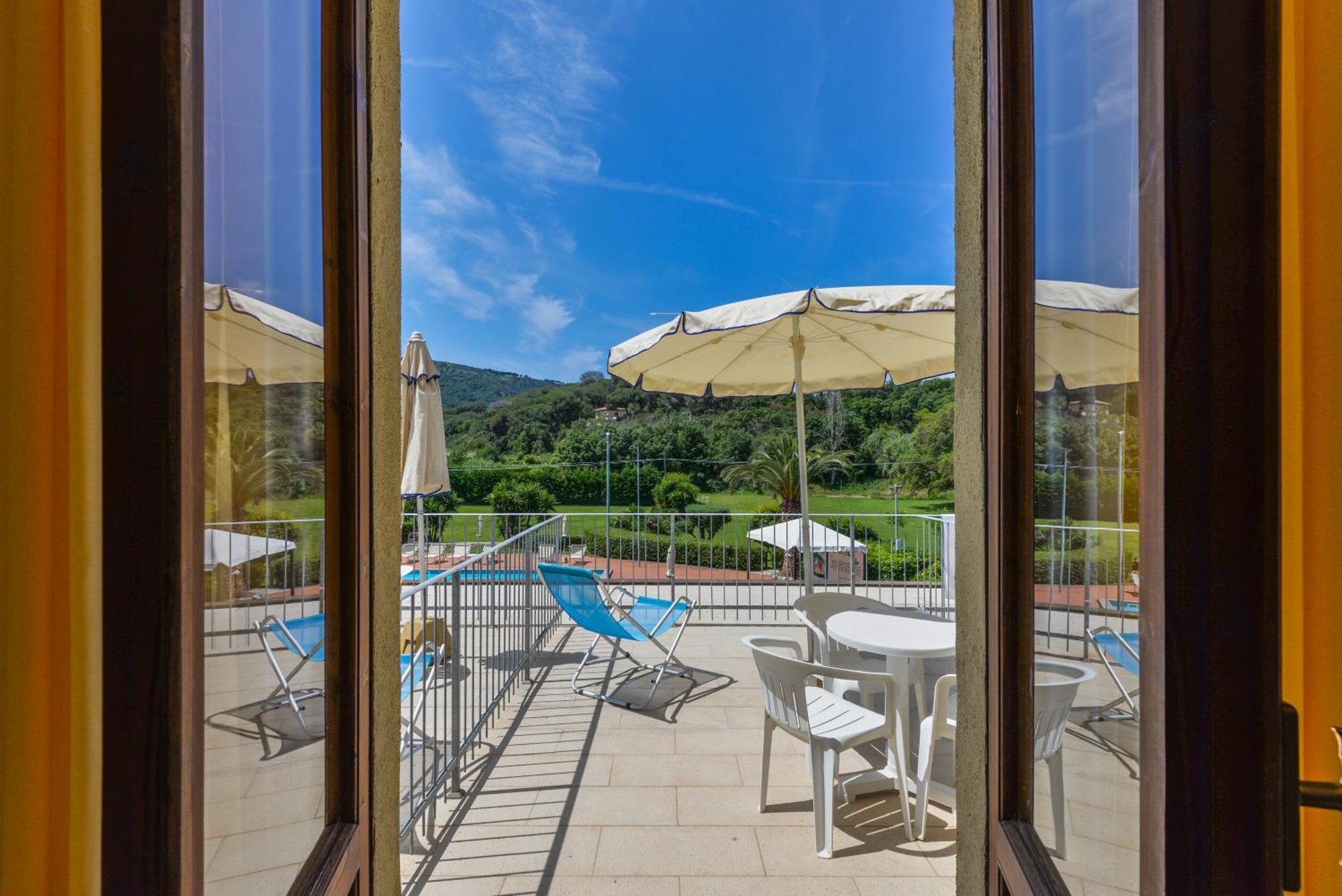 Hotel Le Acacie Capoliveri  Εξωτερικό φωτογραφία