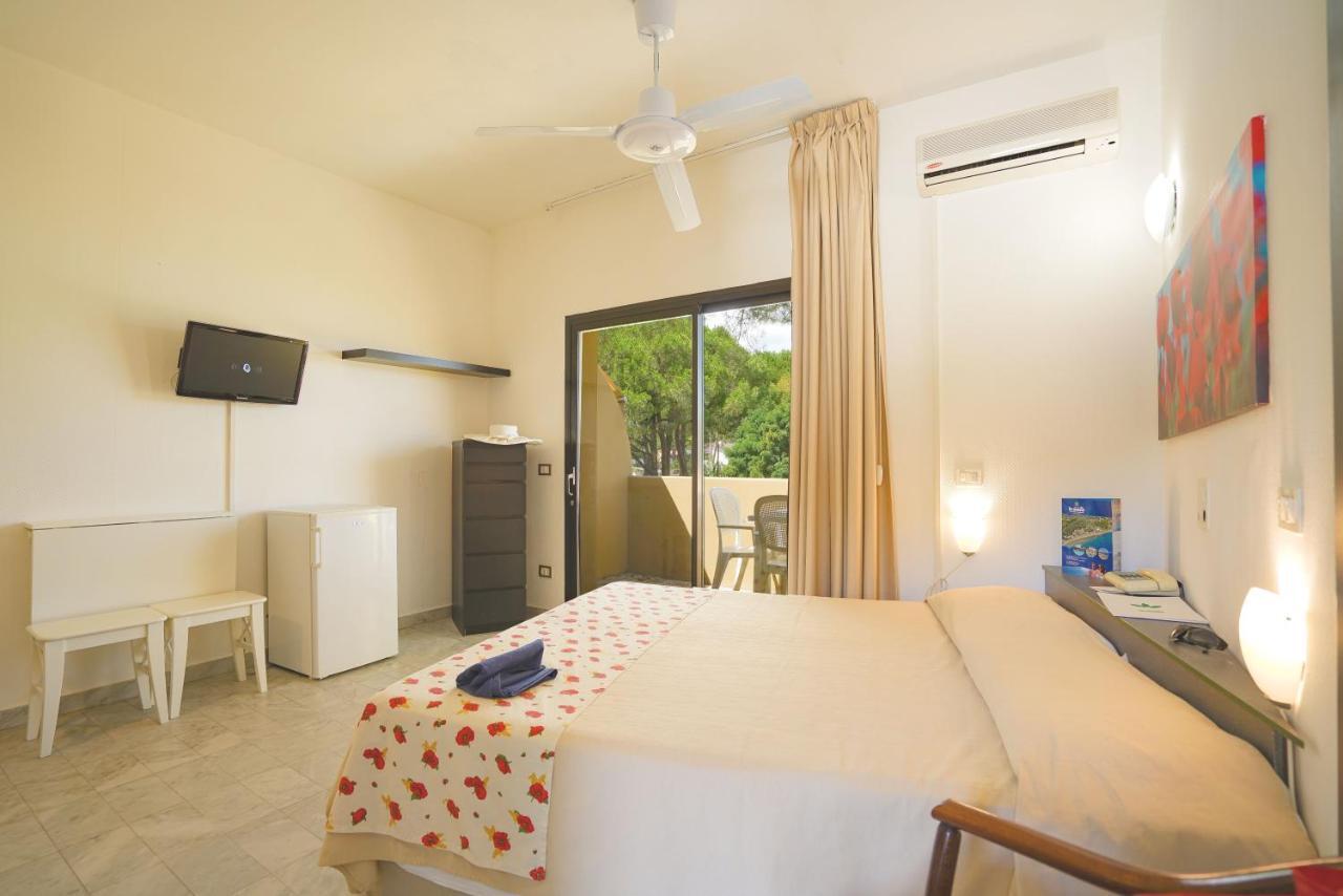 Hotel Le Acacie Capoliveri  Εξωτερικό φωτογραφία